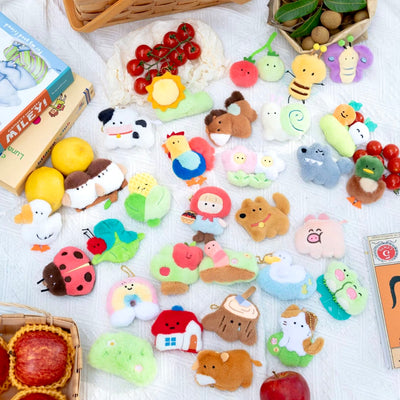 【Fluffy】Pulling the Carrot Childhood Farm Fridge Magnet Mystery Bag Blind Bag